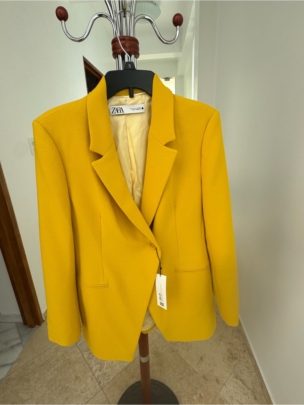Zara Bright Yellow Women's Blazer and Pants (full suit) - Picture 3 of 6